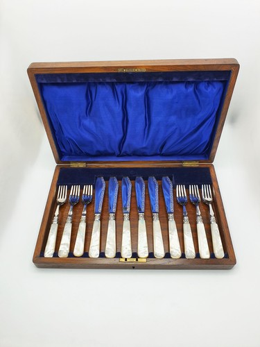 Lovely antique george mother - george, v