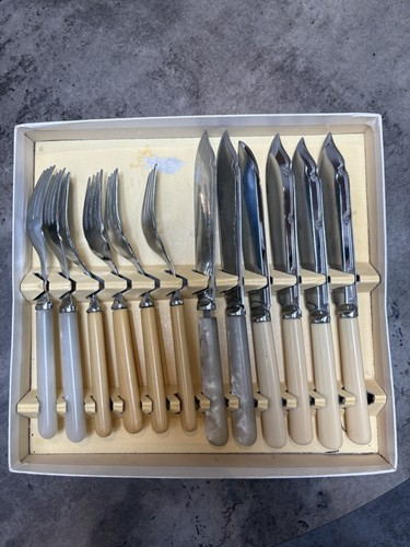 Vintage piece boxed - 12-piece,